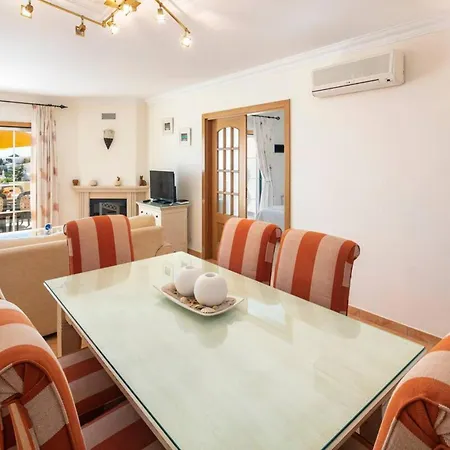 Lovely 2-bed In Sao Rafael アルブフェイラ