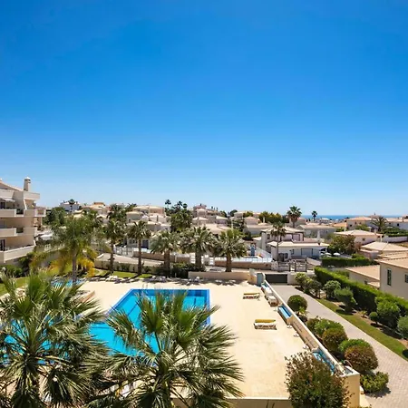 Lovely 2-bed In Sao Rafael * Албуфейра