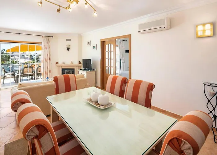 Lovely 2-bed In Sao Rafael Албуфейра