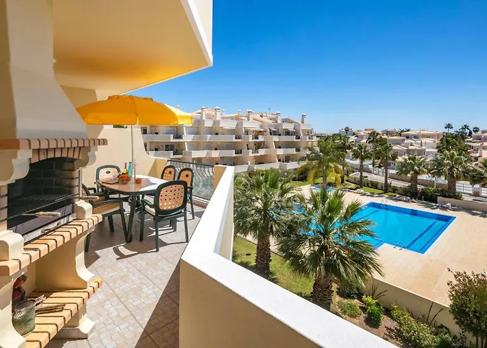 Lovely 2-bed In Sao Rafael