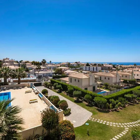 Lovely 2-bed In Sao Rafael *